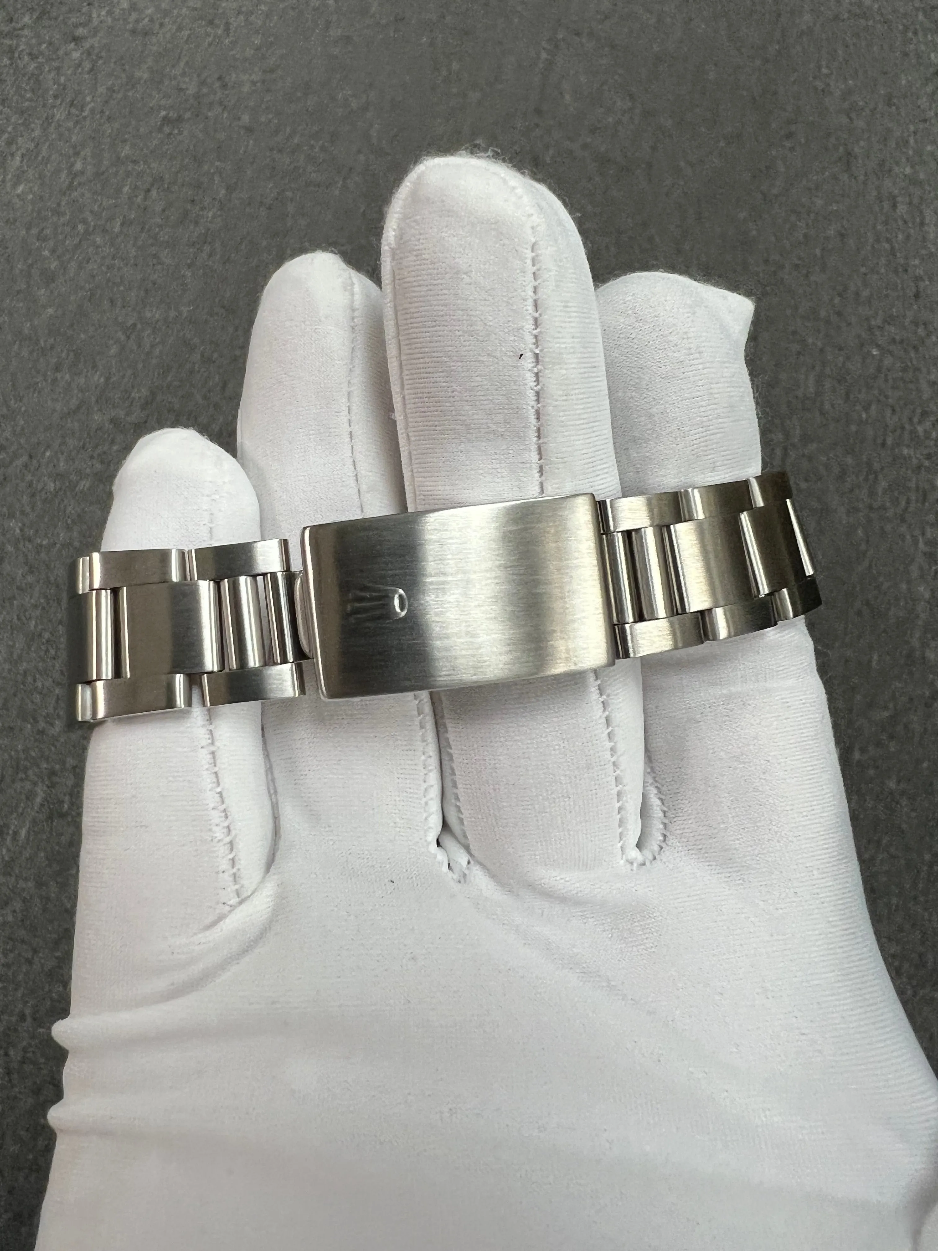 1989 Rolex Datejust Oyster Perpetual Gray Dial Stainless Steel Watch