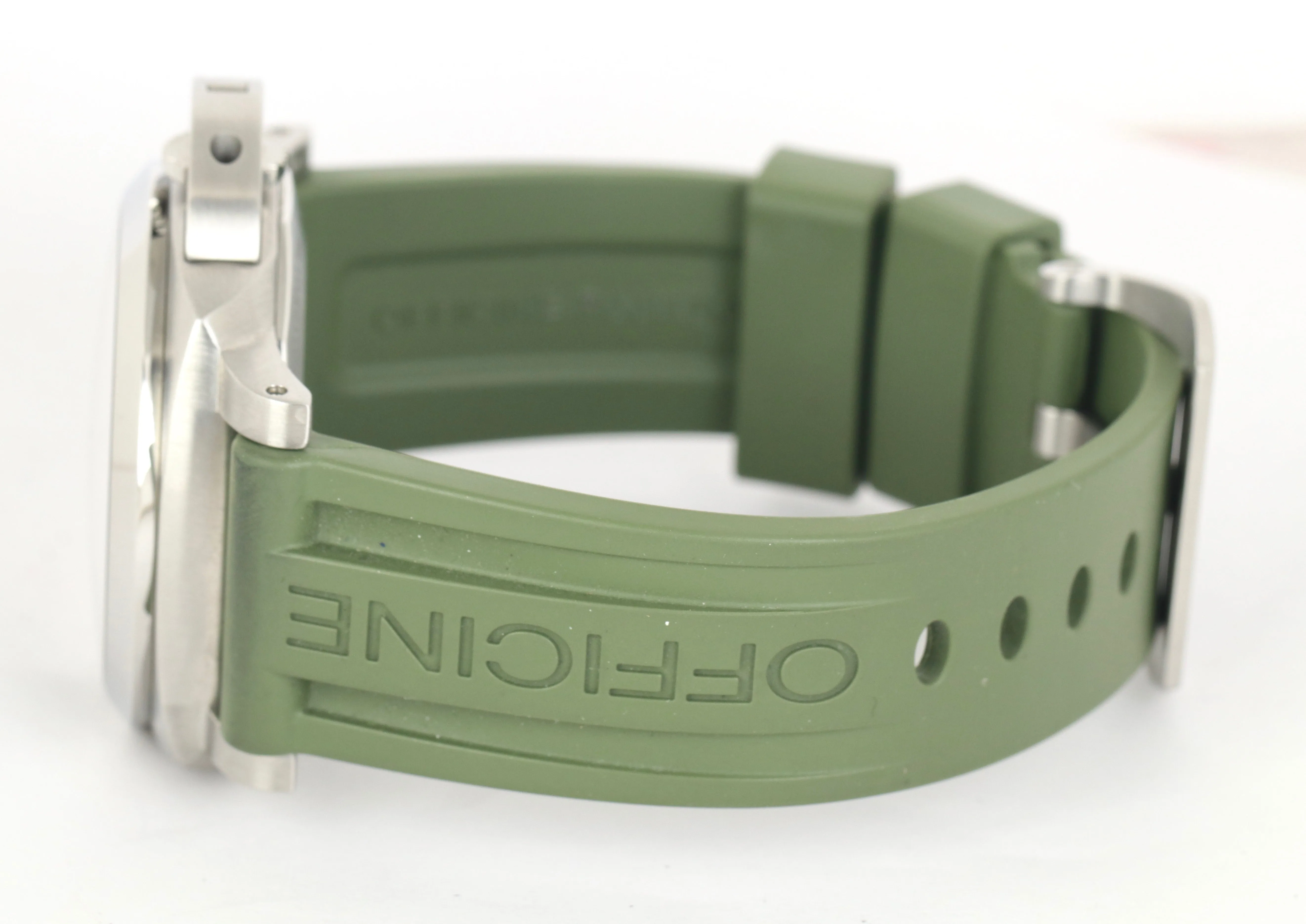 2020 Panerai Luminor 1950 3 Days GMT Mahendra Dhoni PAM01056 Green 44mm PAM 1056