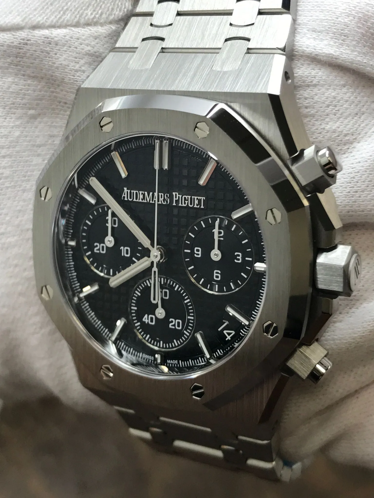 Audemars Piguet Royal Oak 50th Anniversary BNIB 26240ST.OO.1320ST.06 Black Dial Automatic Men's Watch