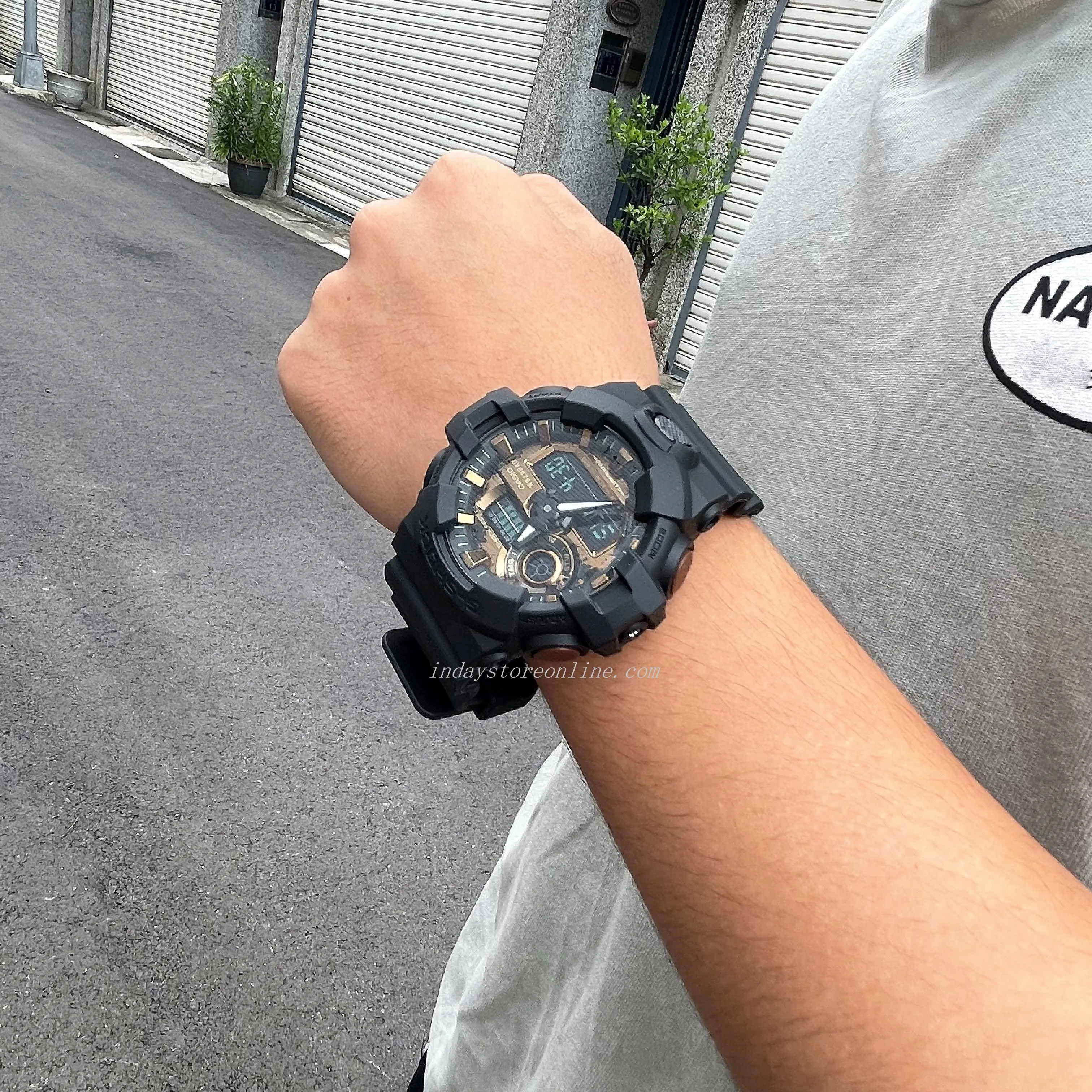 Casio G-Shock Men's Watch GA-700RC-1A Analog-Digital GA-700 Series Rusted Metal Design Neoclassic Black