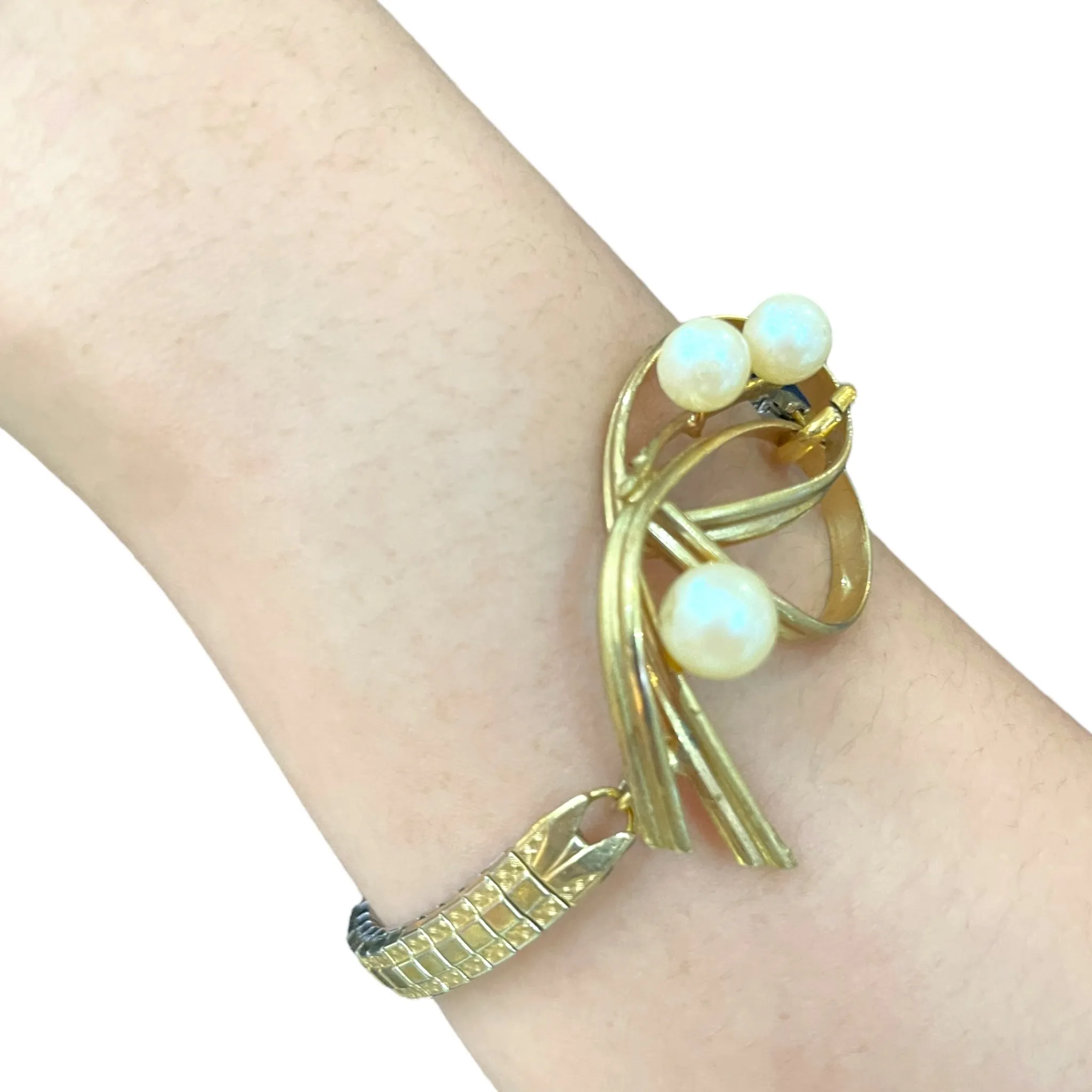 Faux Pearl Tornado - Handmade one-of-a-kind adjustable vintage bracelet (upcycled from vintage )