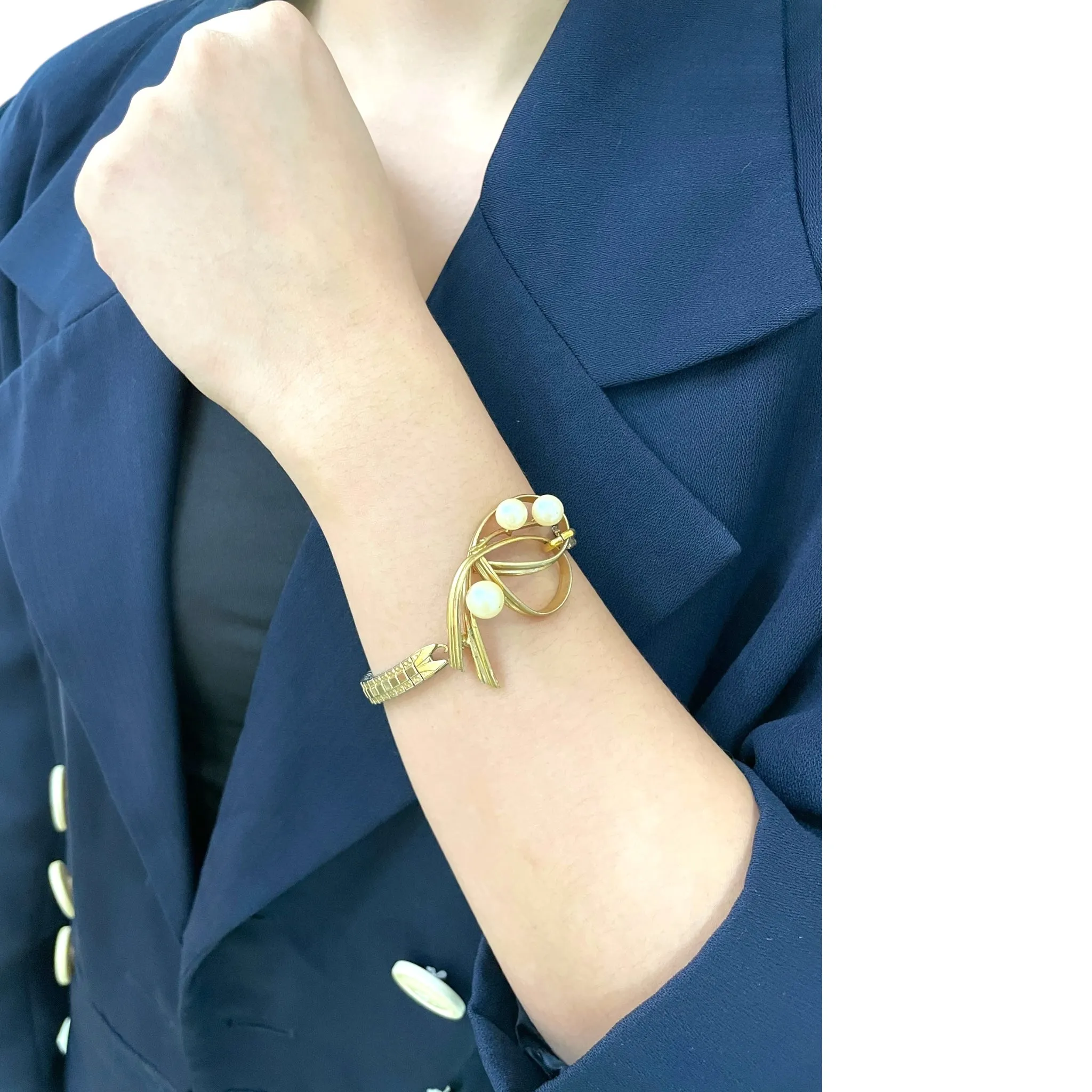 Faux Pearl Tornado - Handmade one-of-a-kind adjustable vintage bracelet (upcycled from vintage )