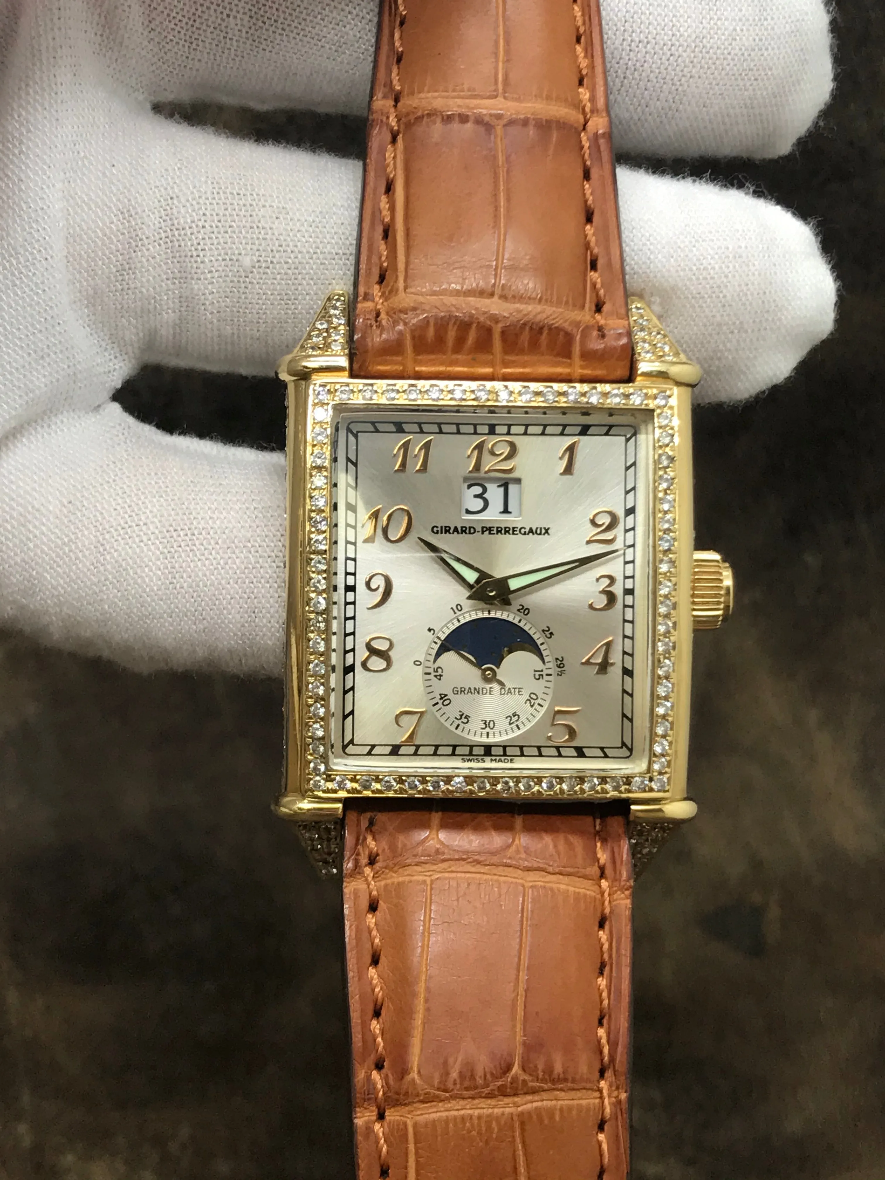 Girard Perregaux Vintage 1945 2580 Silver Dial Automatic Men's Watch