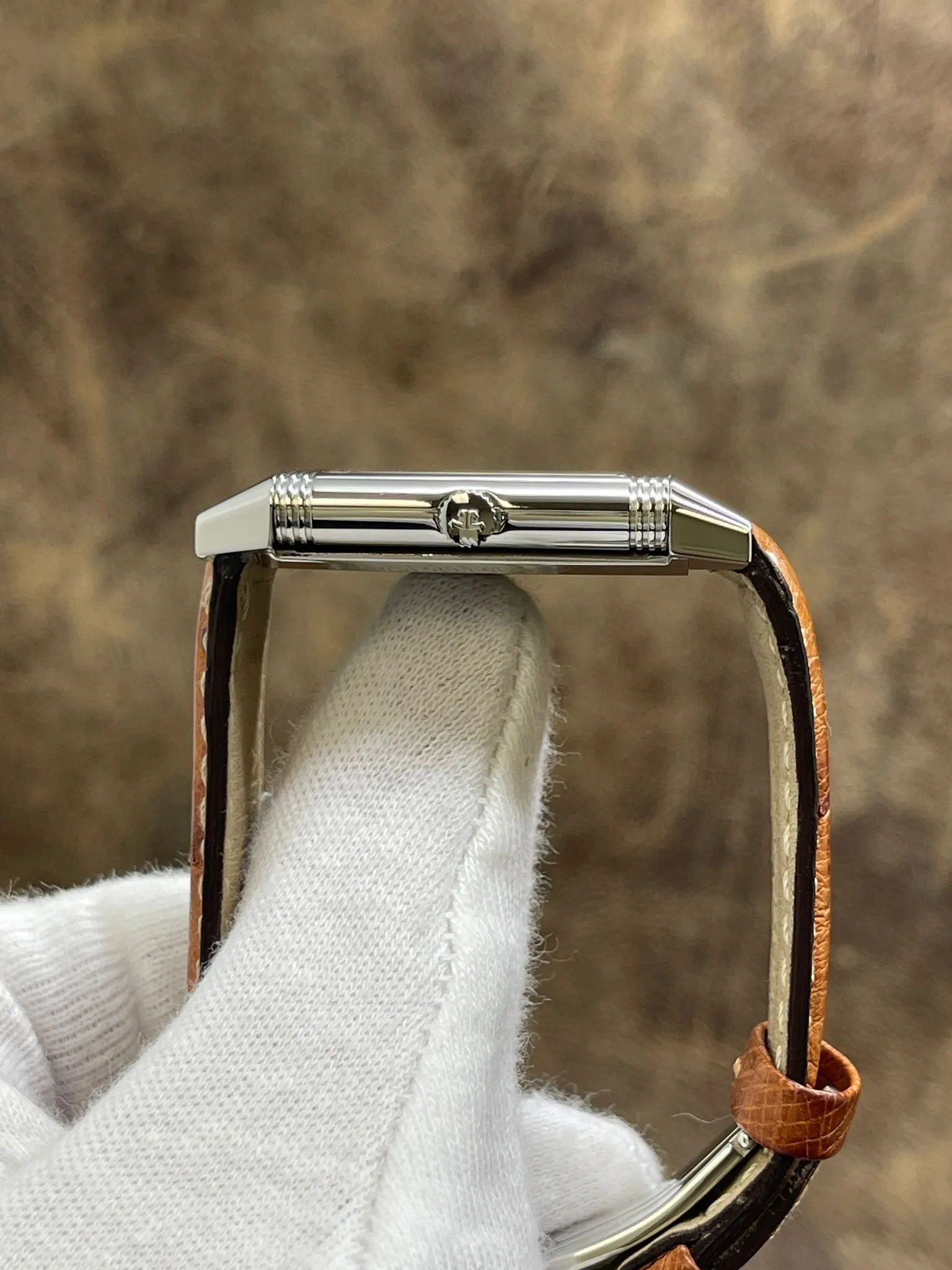 Jaeger-Lecoultre Reverso Classique 252.8.86 Silver Dial Manual Winding Watch