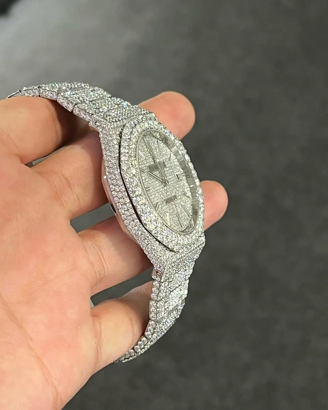 MOISSANITE AP WATCH | AUDEMARS PIGUET ROYALOAK BUSTDOWN W 197