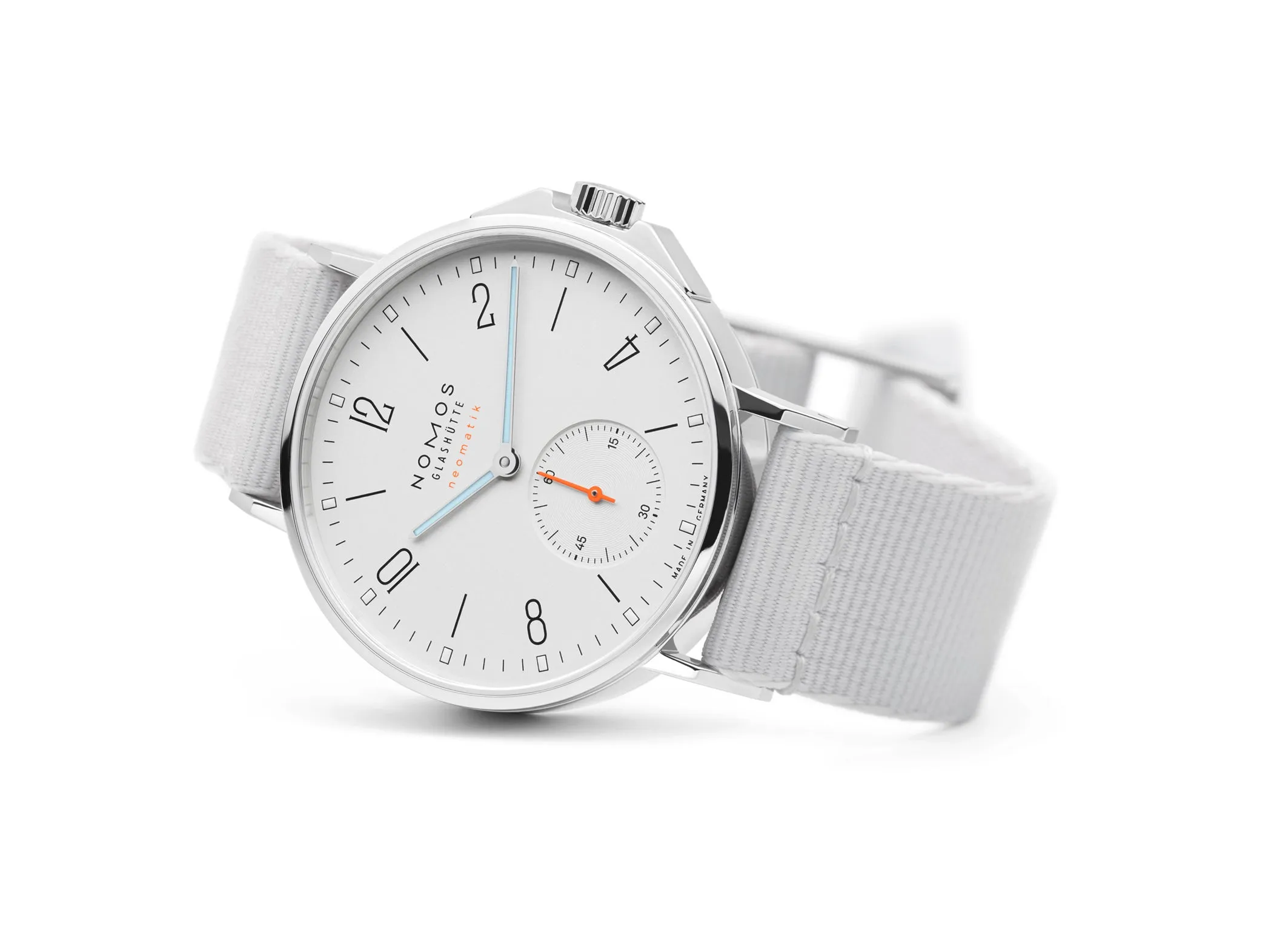 NOMOS Glashütte Ahoi neomatik