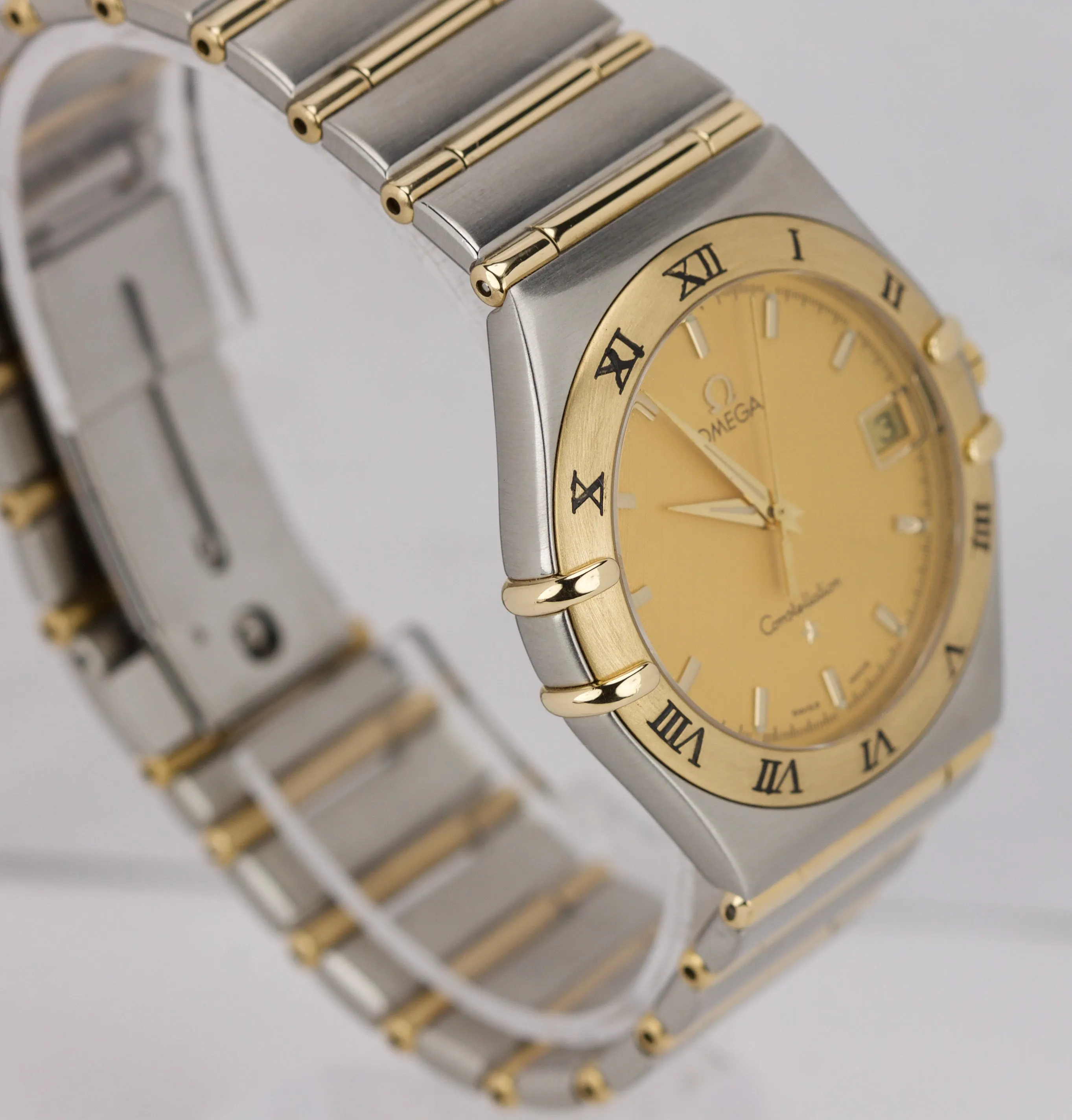 Omega Constellation 1212.10.00 33.5mm Two-Tone 'Full Bar' Quartz Date Watch
