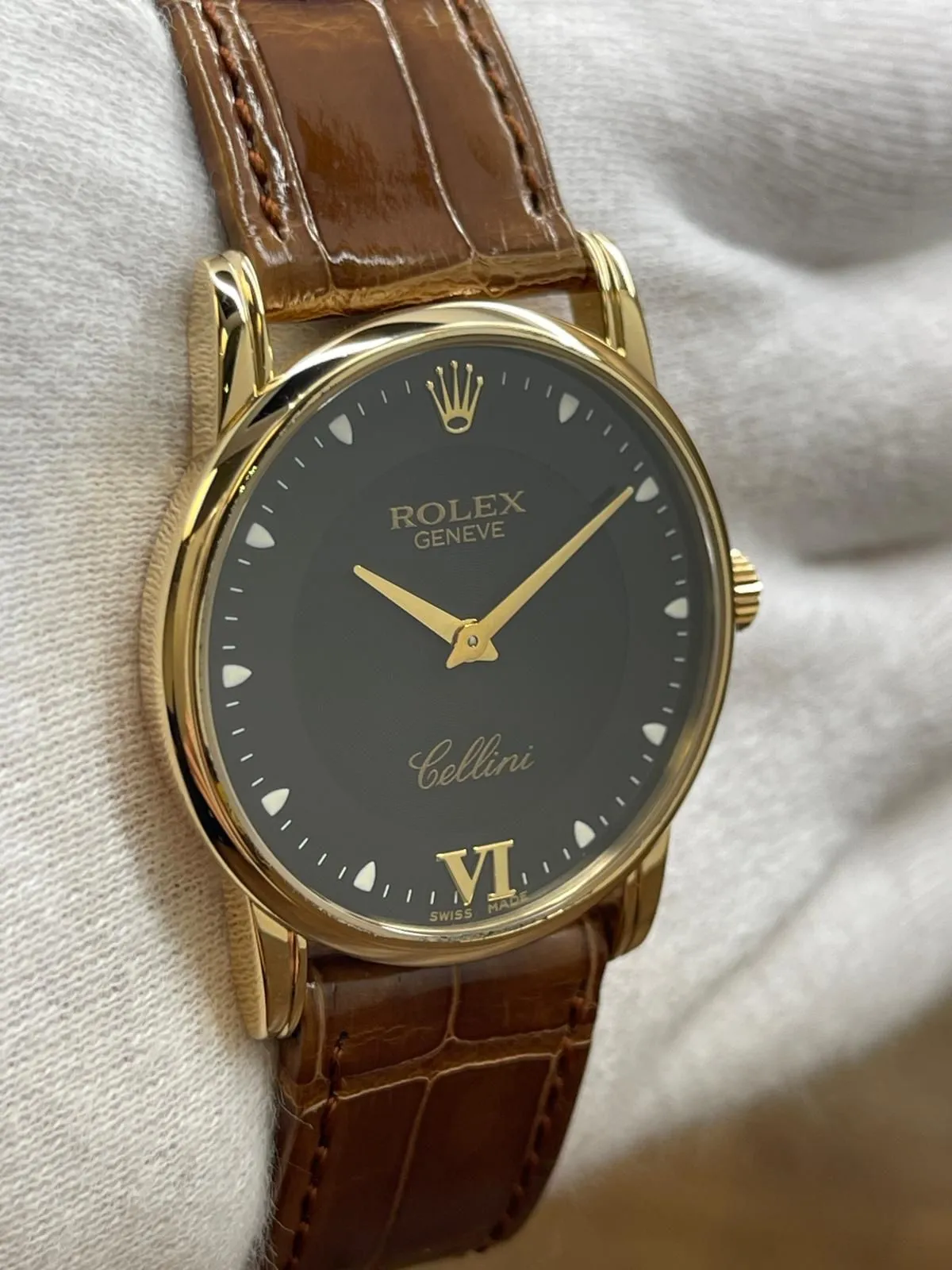 Rolex  Cellini 32mm 5116 Black Dial Manual Wind Watch