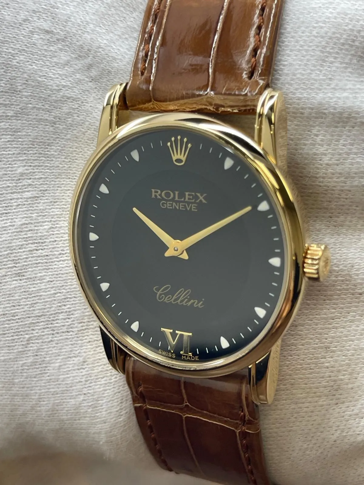 Rolex  Cellini 32mm 5116 Black Dial Manual Wind Watch