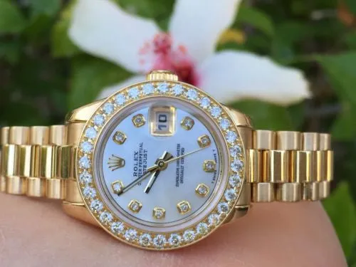ROLEX LADIES 18k Yellow Gold PRESIDENTIAL DIAMOND BEZEL