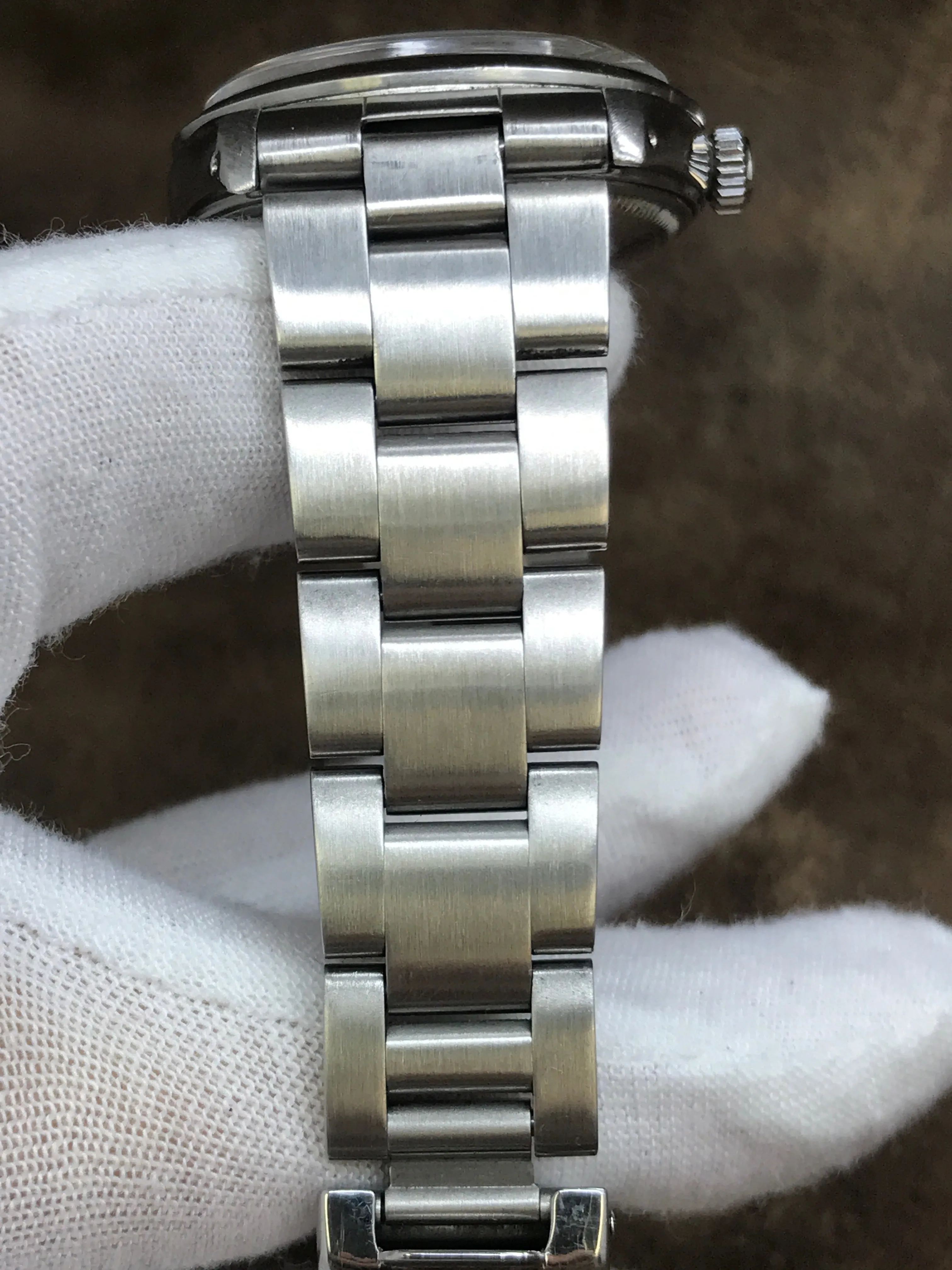 Rolex Oyster Perpetual Date 34mm 15000 Silver Dial Automatic Watch