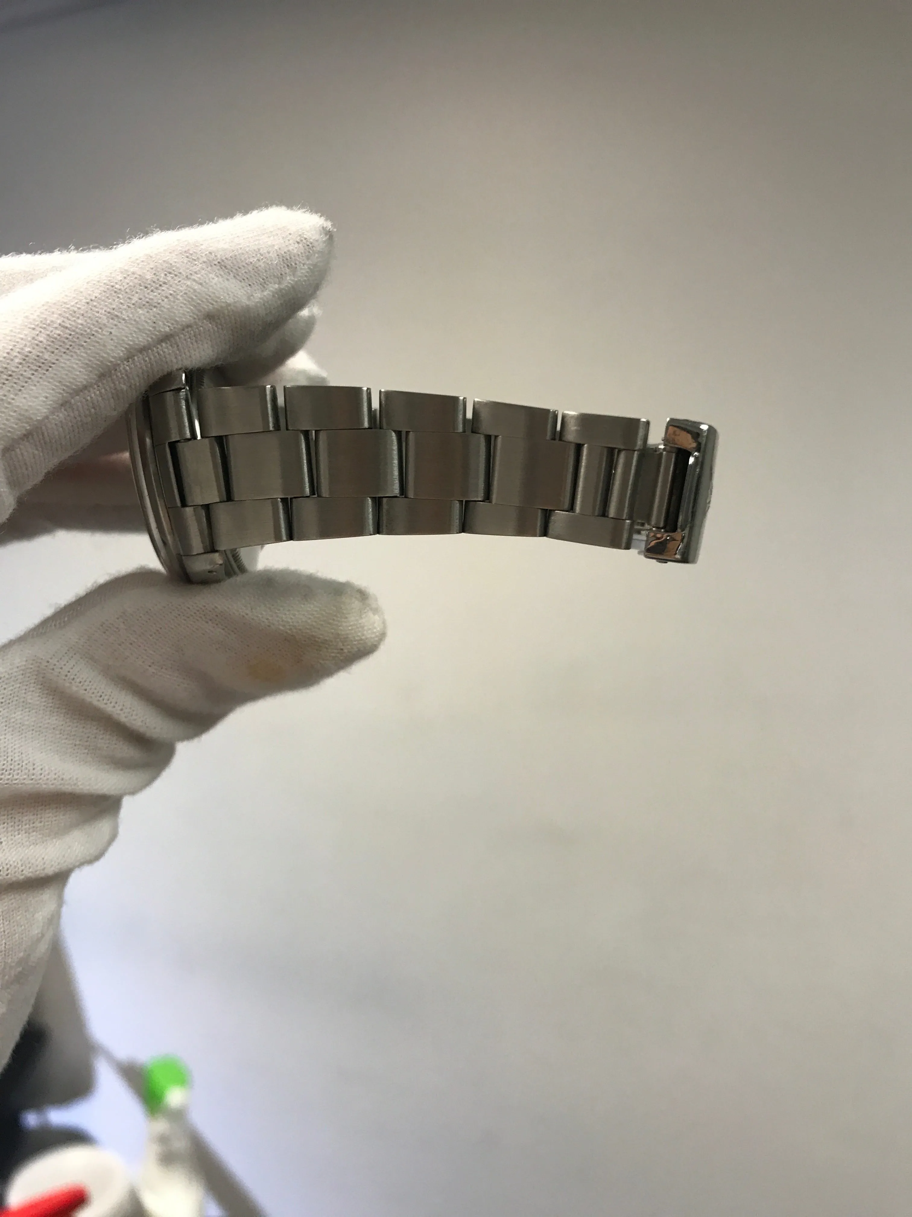Rolex Oyster Perpetual Date 34mm 15000 Silver Dial Automatic Watch