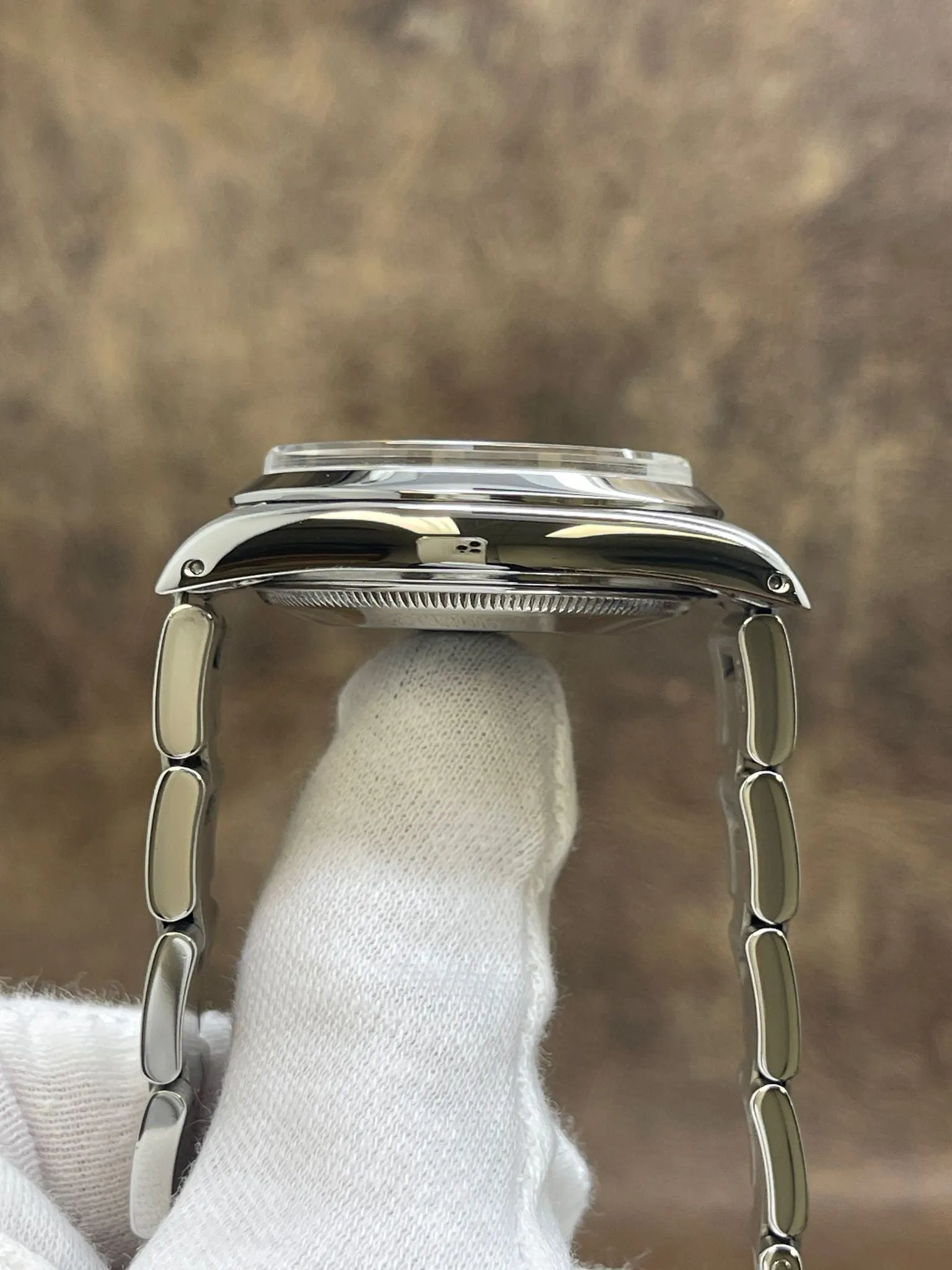 Rolex Oyster Perpetual Date 34mm 15000 Silver Dial Automatic Watch