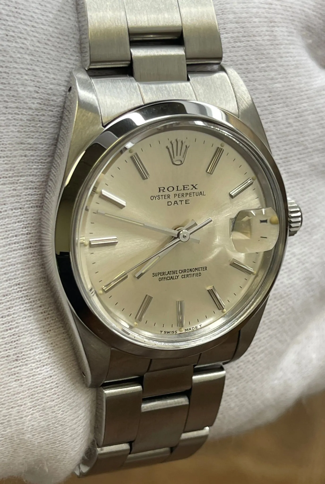Rolex Oyster Perpetual Date 34mm 15000 Silver Dial Automatic Watch