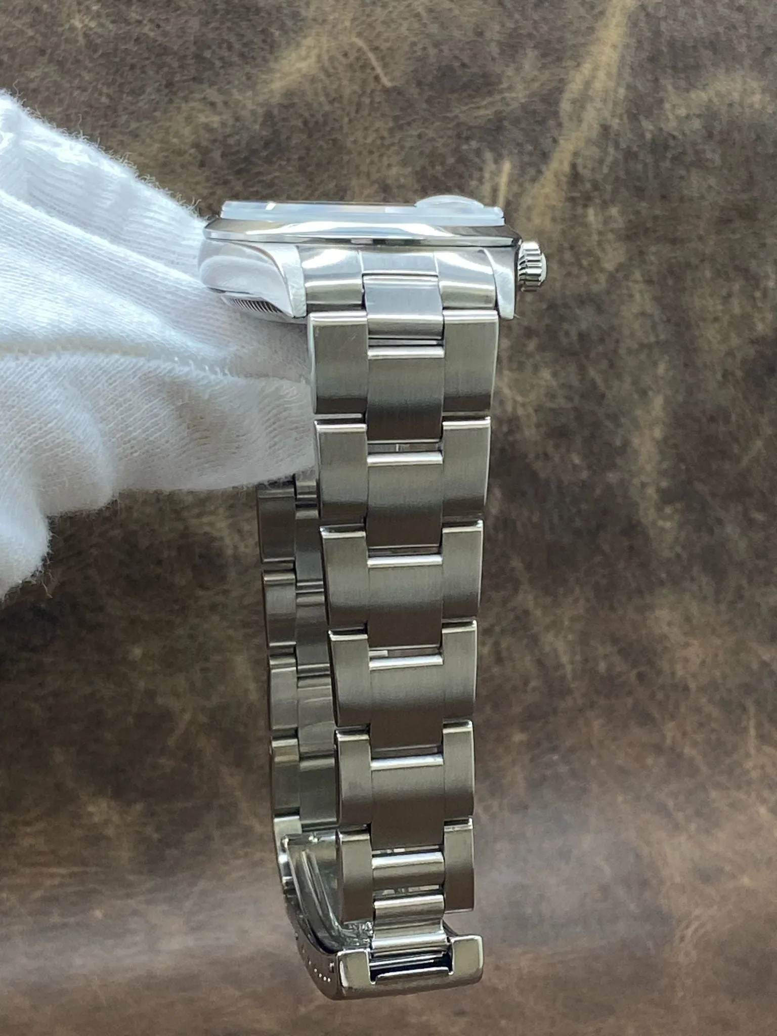 Rolex Oyster Perpetual Date 34mm 15200 White Dial Automatic Watch