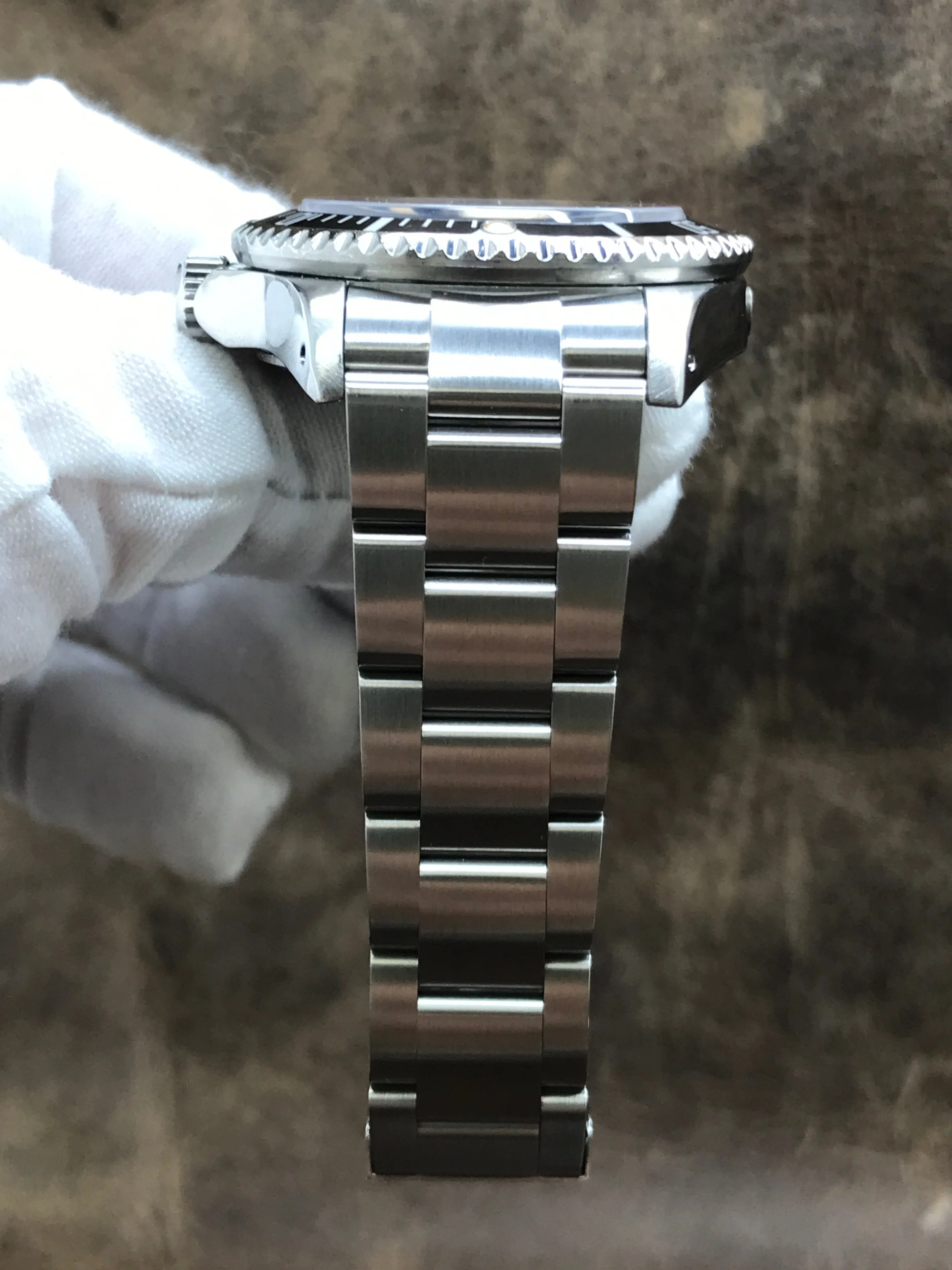 Rolex Sea-Dweller Triple Six 16660 Black Dial Automatic Men's Watch