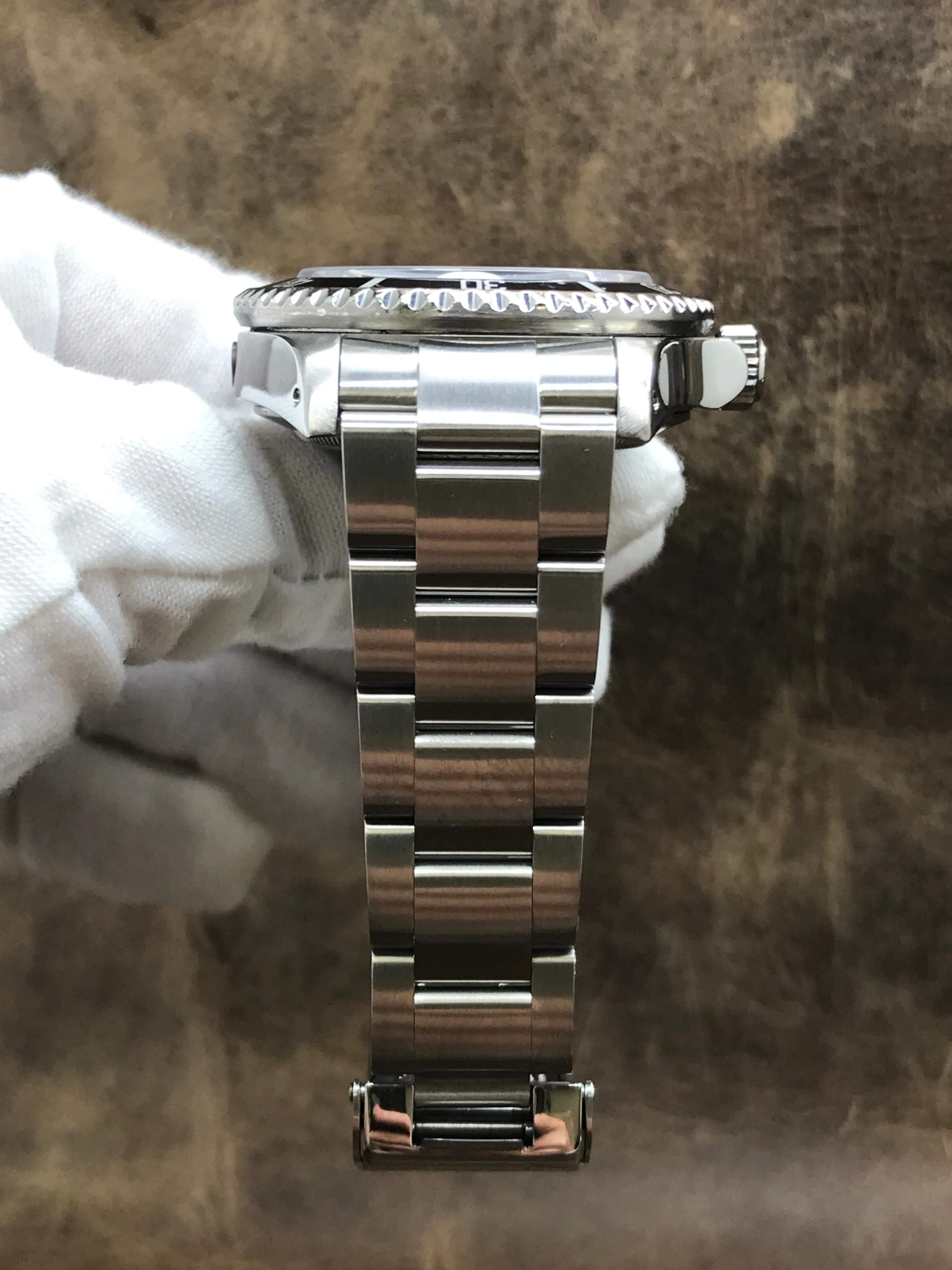 Rolex Sea-Dweller Triple Six 16660 Black Dial Automatic Men's Watch