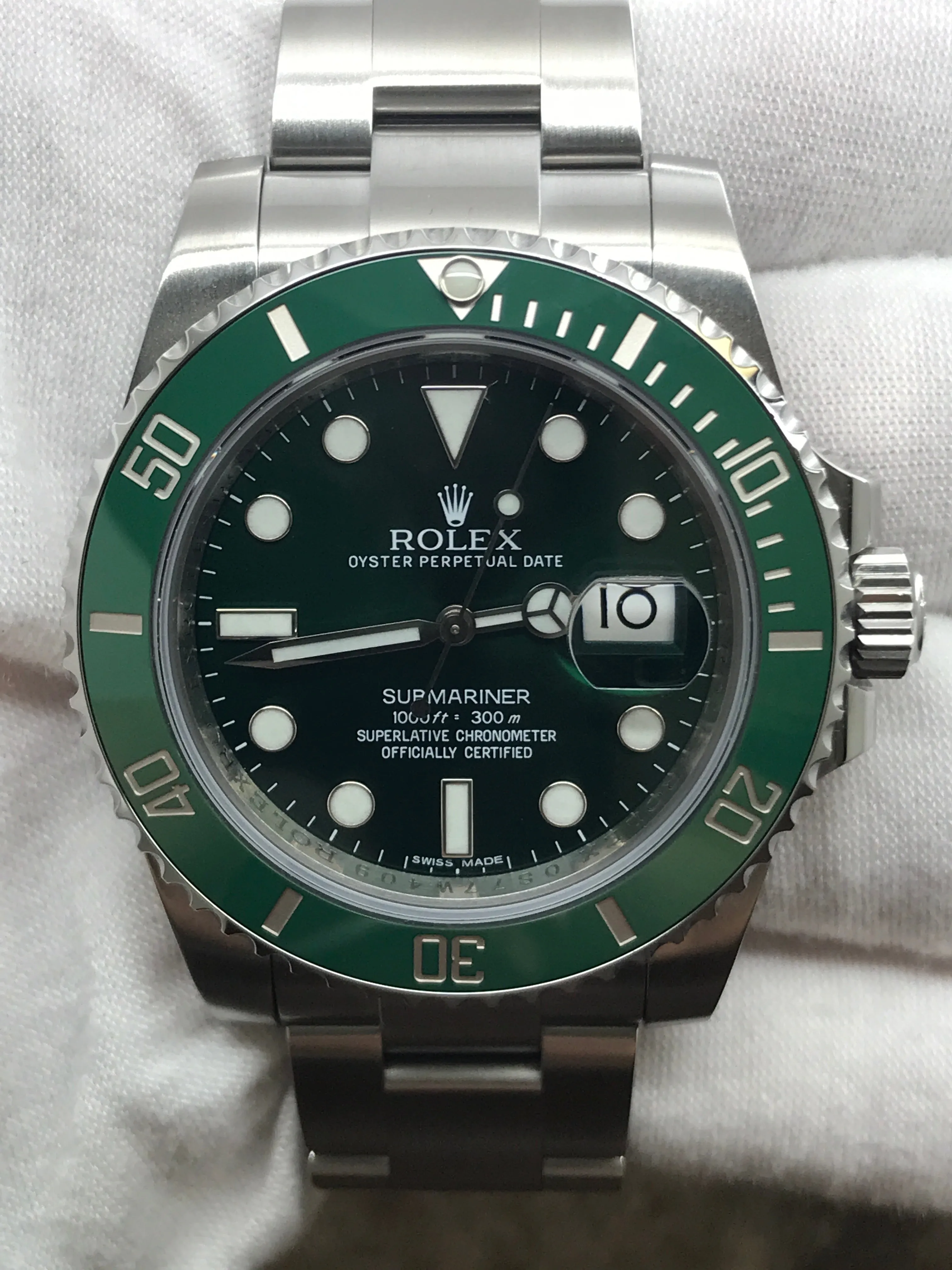 Rolex Submariner Hulk 116610LV Green Dial Automatic Men's Watch
