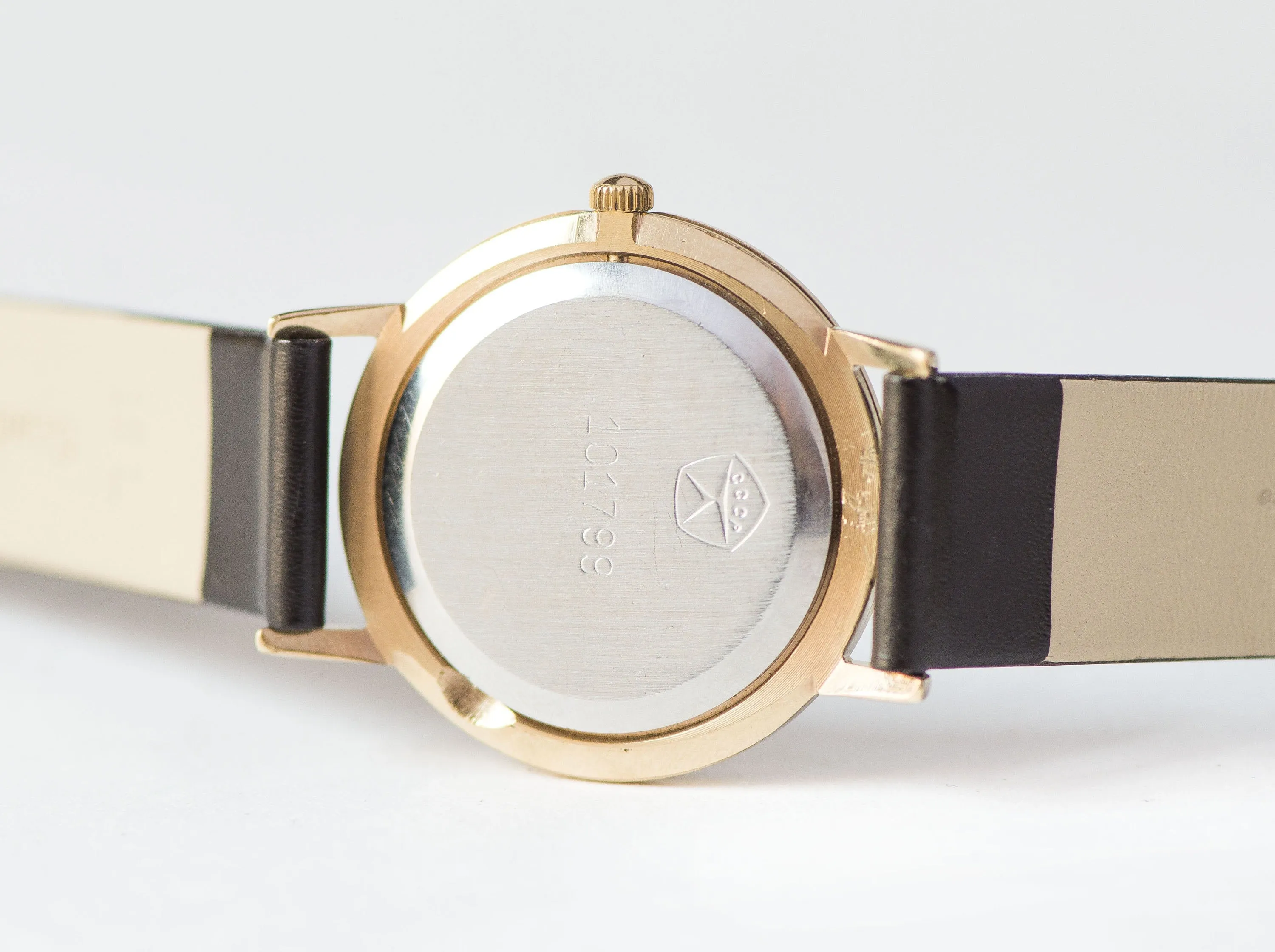 Slim unisex wristwatch quartz Sekonda gold plated. Men's watch Roman numerals. Quality mark tomboy watch gift. New premium leather band